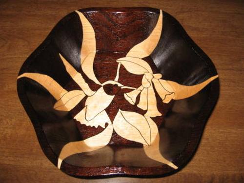 Humming bird, decorative wooden bowl